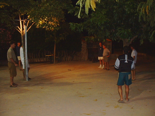 2002_0813_10_petanque_10.jpg