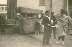 Carnaval 1946 (3190 visites) Sur la place. Carnaval 1946
